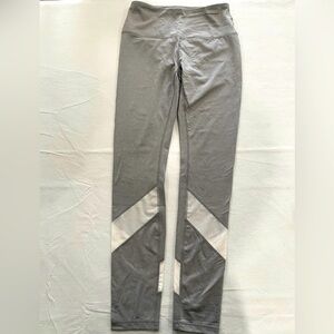 Reebok Grey Workout Leggings. Size Small